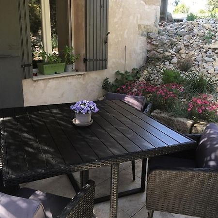 Juste Derriere Chez Nous Villa Boulbon Eksteriør billede