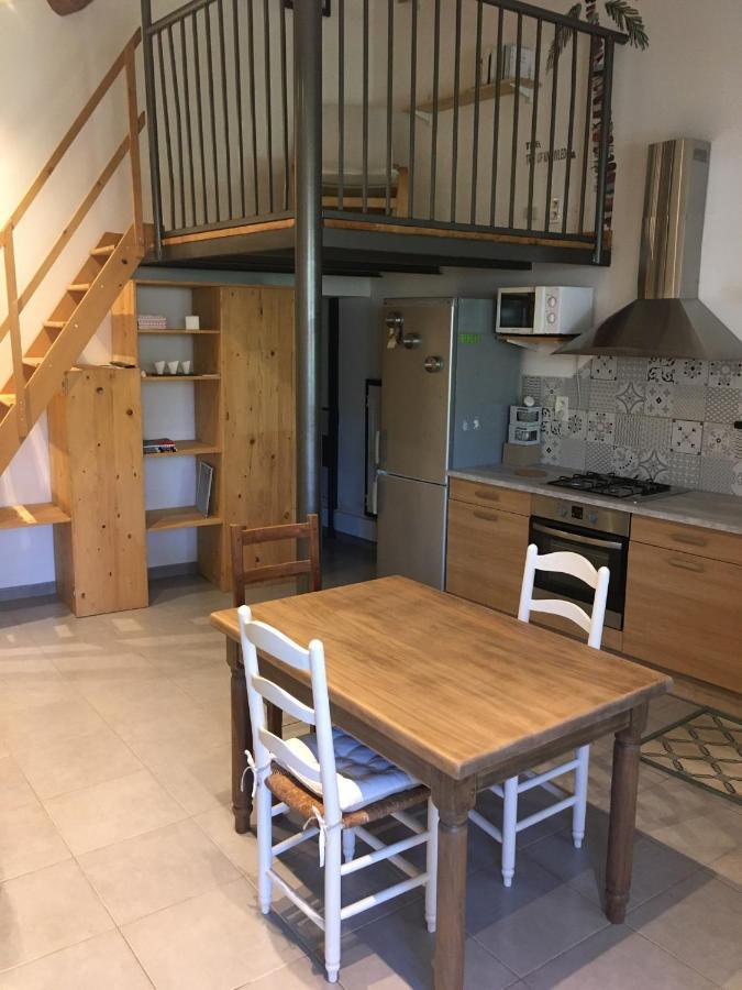 Juste Derriere Chez Nous Villa Boulbon Eksteriør billede