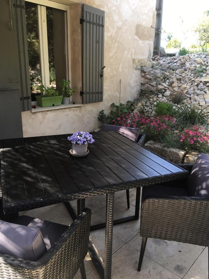 Juste Derriere Chez Nous Villa Boulbon Eksteriør billede